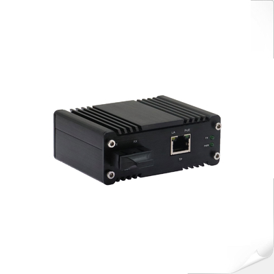 محول الوسائط PoE++ من 1000BASE-X الصناعي إلى 10/100/1000BASE-T